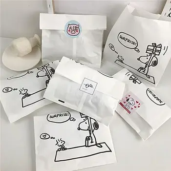 Snoopy Woodstock Kawaii Япония и Корея, пакеты из крафт-бумаги, подарочные пакеты, мультяшные милые Английские сумки для хранения с граффити.