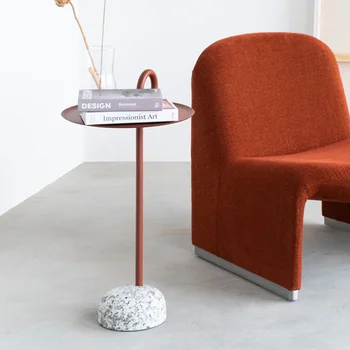 Небольшой журнальный столик в скандинавском стиле, прикроватный столик для дивана в гостиной, удобный передвижной угловой столик для маленькой квартиры Mesa