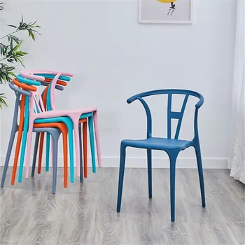 Скандинавский обеденный стул Пластиковый стул Современные минималистичные стулья для гостиной Стулья Мебель Пластиковые стулья Туалетный столик для спальни